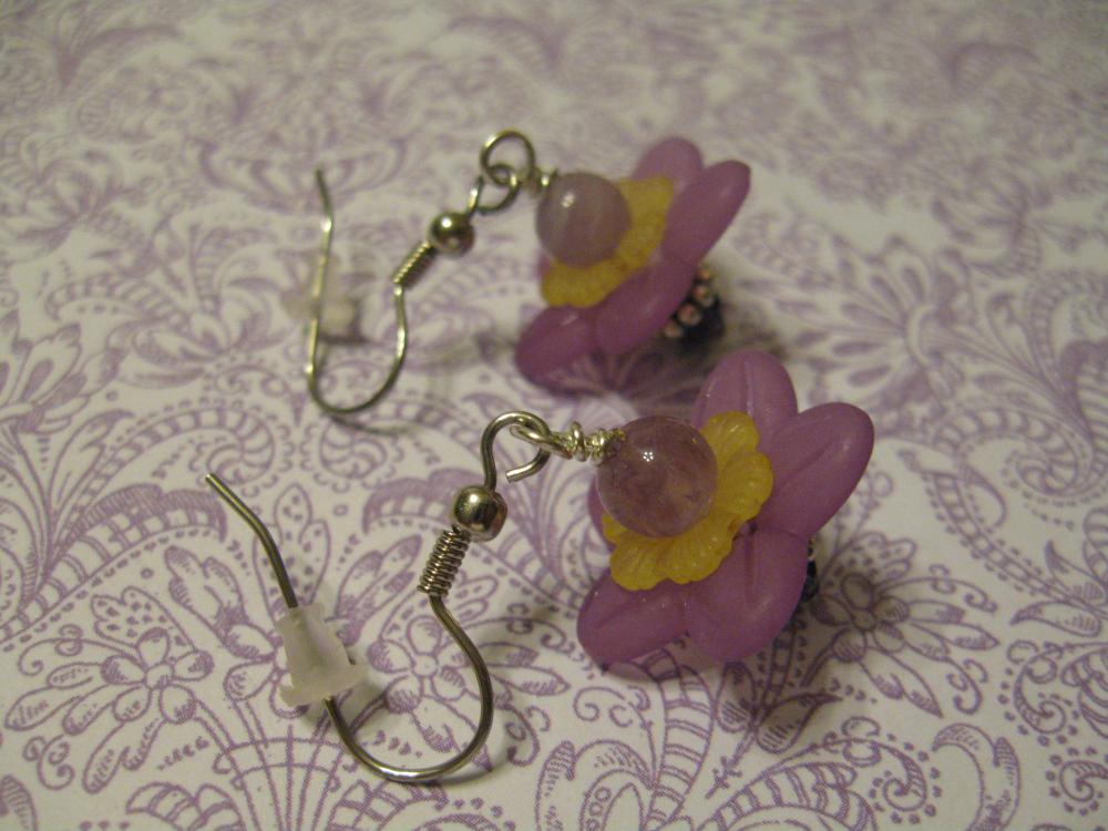 Gorgeous Lavender And Lemon Bellflower With Cats Eye And Crystal Earrings Item 206